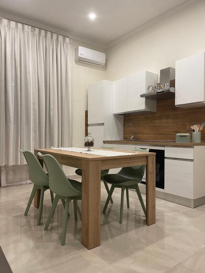 Apartmán Miracles On 32Th Street Neapol Exteriér fotografie